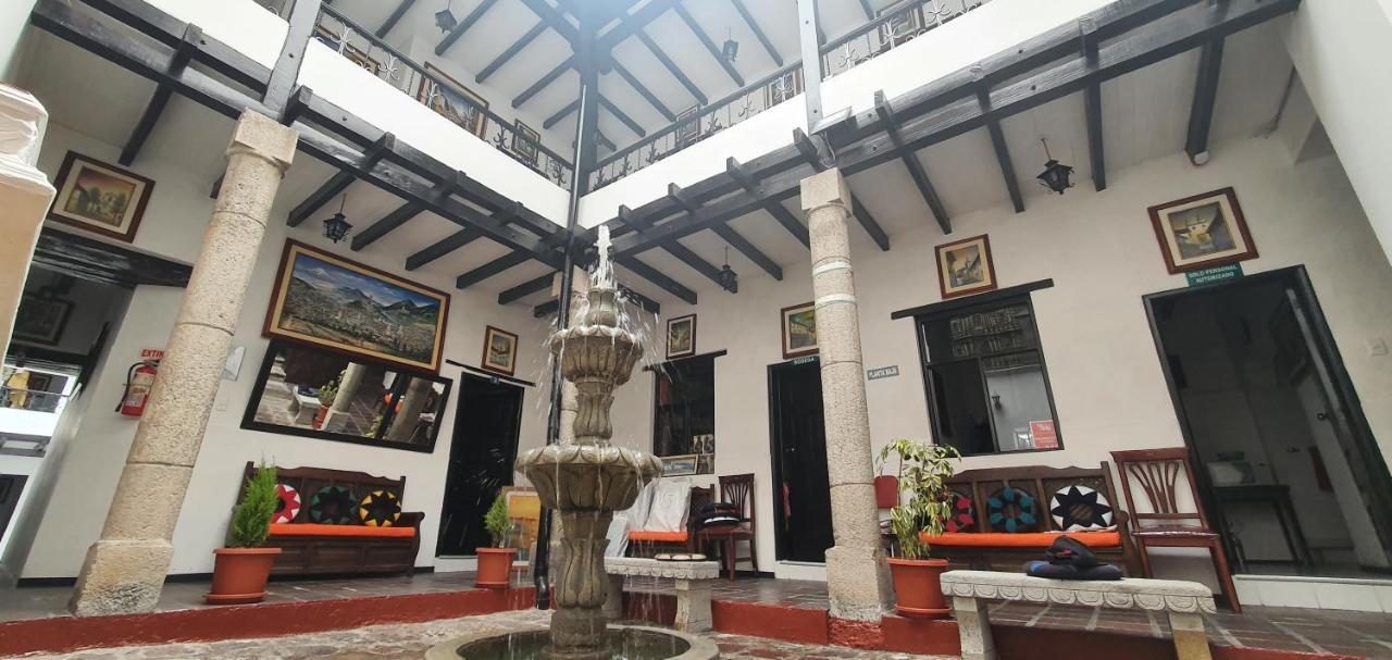 Hostal Flores Quito Eksteriør bilde