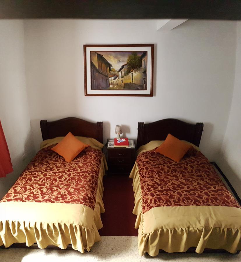 Hostal Flores Quito Eksteriør bilde